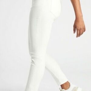 Women’s white Sculptek Athleta skinny jeans size 10T